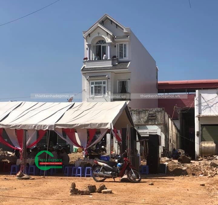 Hình ảnh thi công nhà phố mái thái cho gia đình anh phương chị lai - mstc2020