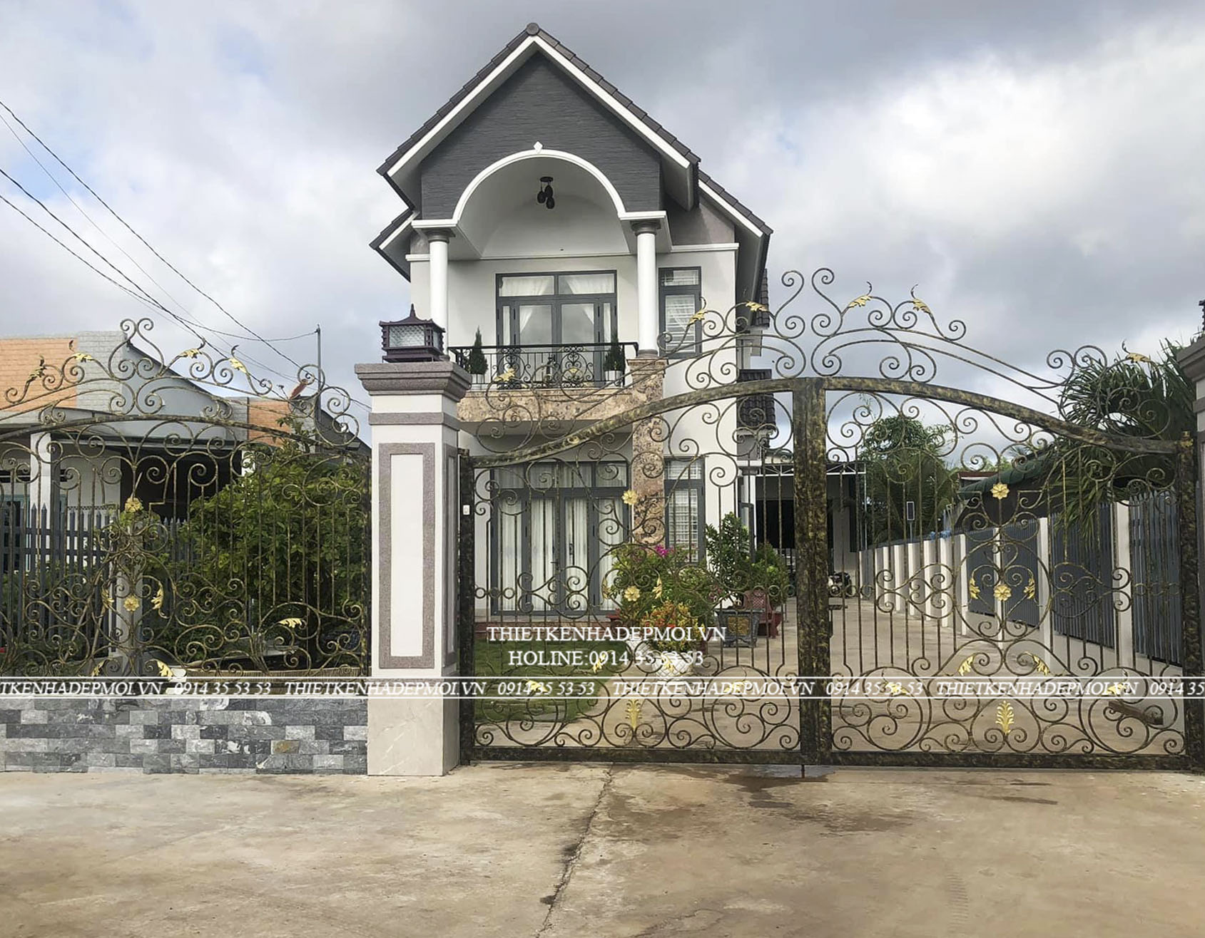Xây dựng nhà phố mái thái chị yến tại bình phước