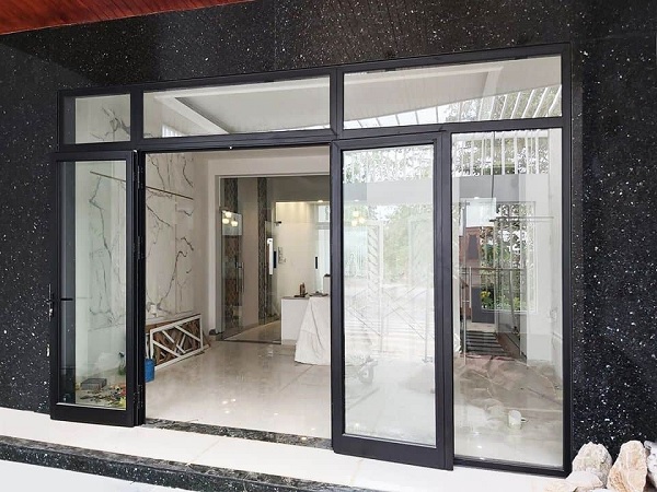 kích thước cửa chính 4 cánh