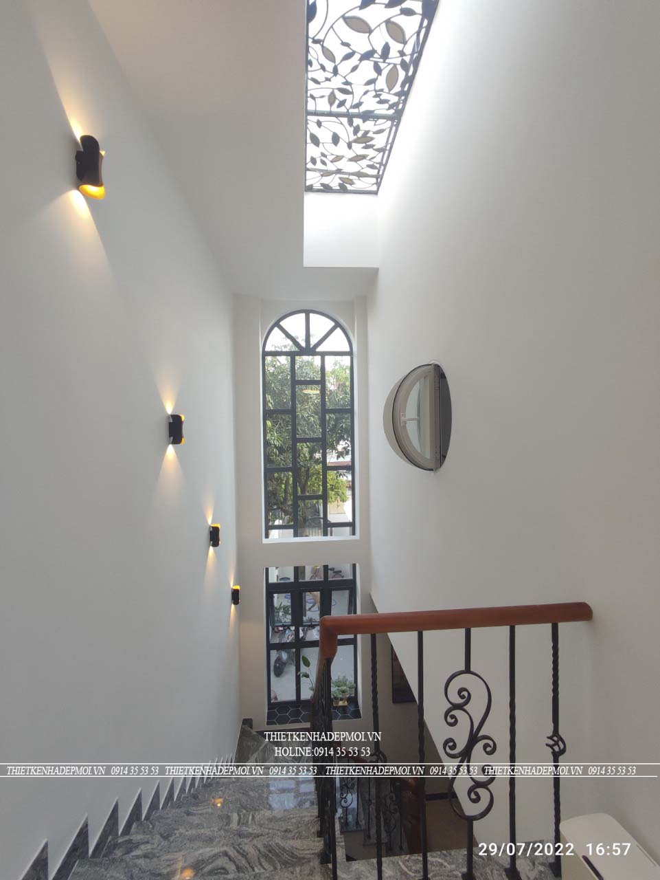 Hình ảnh thi công thực tế nhà phố 2 tầng đẹp mắt tại của chị mỹ tại bình dương