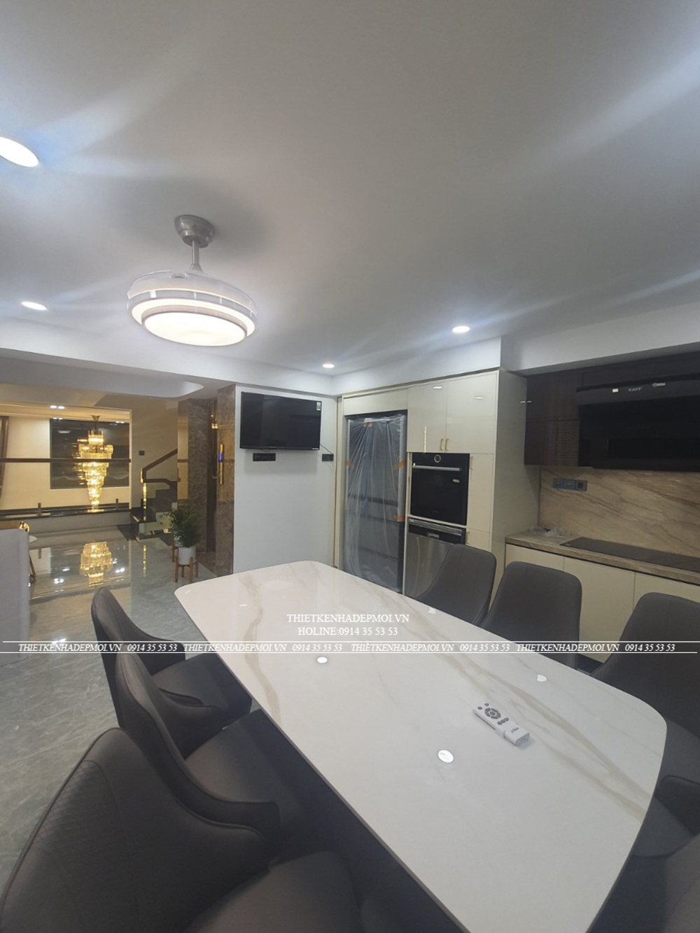 Hình ảnh thi công thực tế nhà phố hiện đại 5 tầng đẹp mắt tại thủ đức