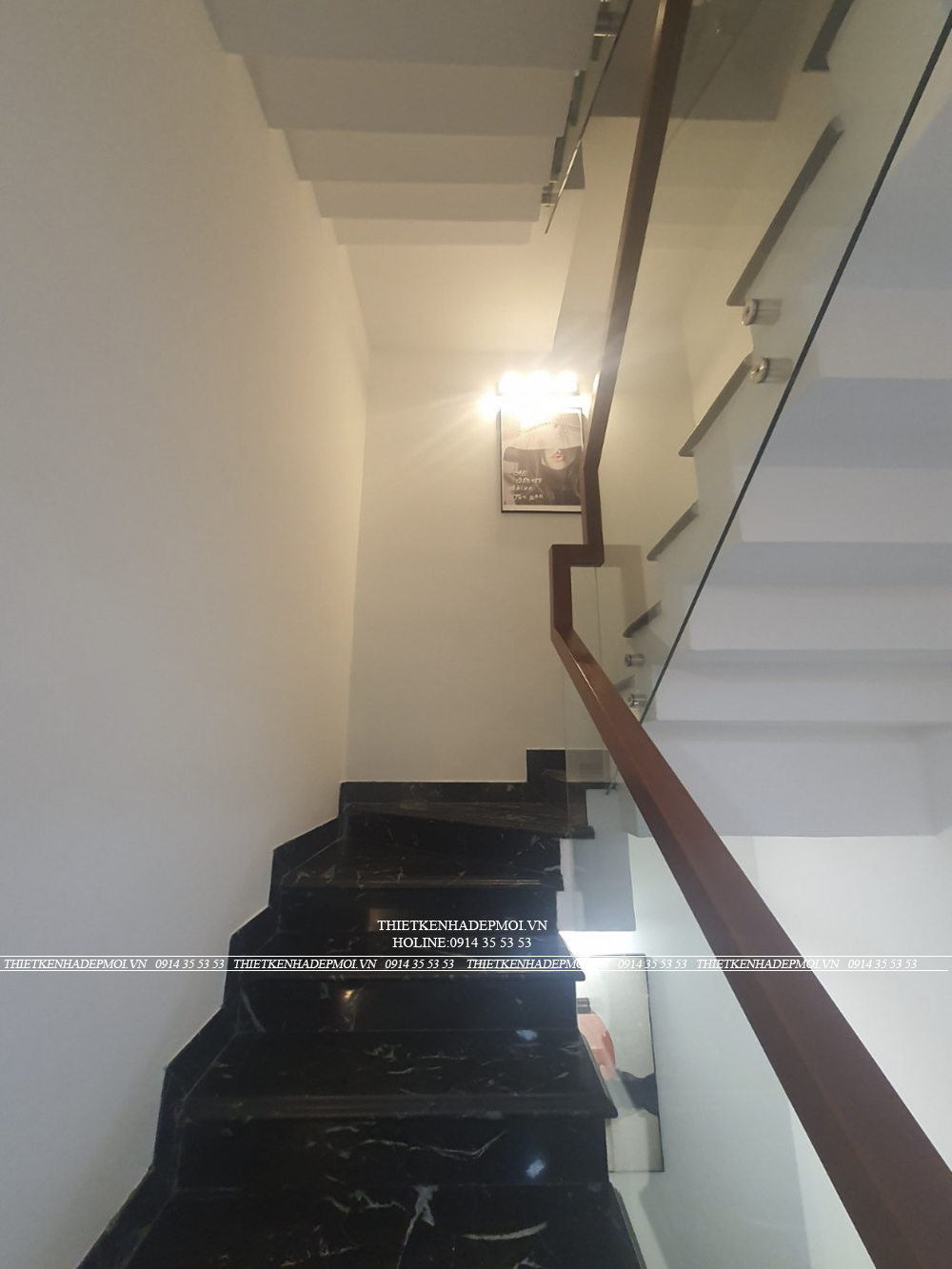 Hình ảnh thi công thực tế nhà phố hiện đại 5 tầng đẹp mắt tại thủ đức