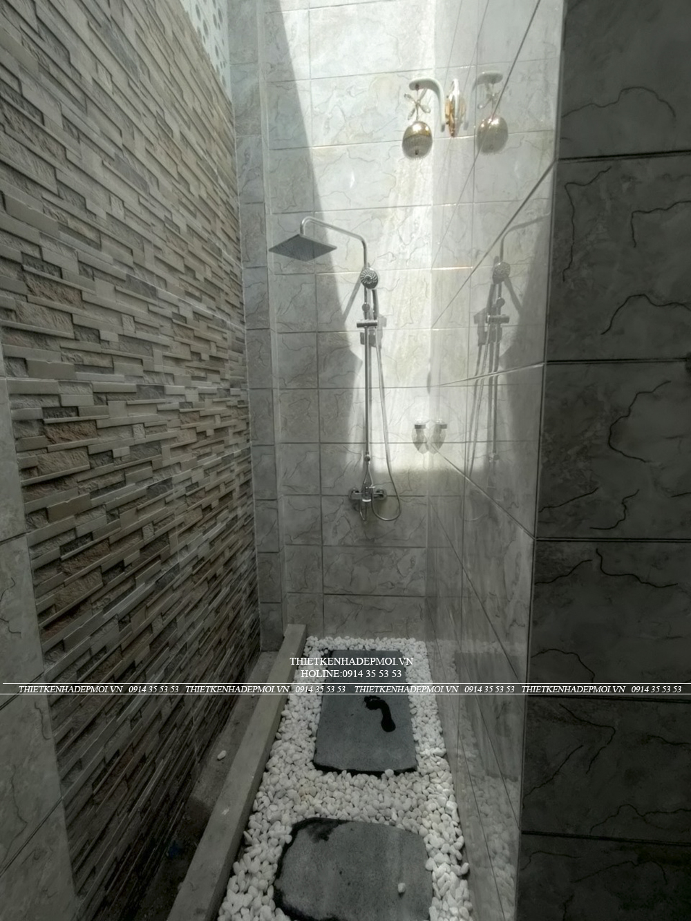 Hình ảnh thi công thực tế biệt thự mái thái của anh thái - tiền giang