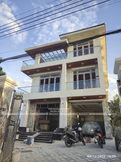 Hình ảnh thi công thực tế biệt thự mái thái của chú thấn - bình phước